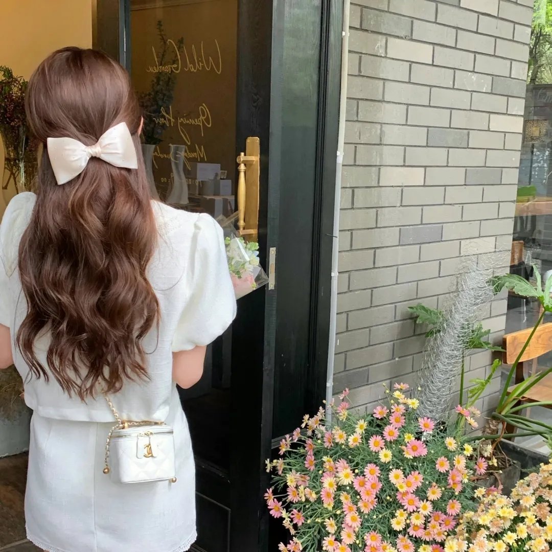 身陷黑幕